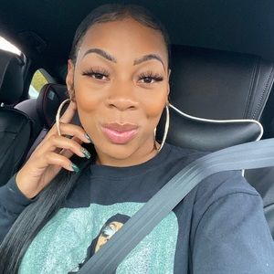 Meet your Posher, Jasmine